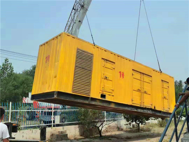 宜城300KW柴油发电机组油耗是多少?